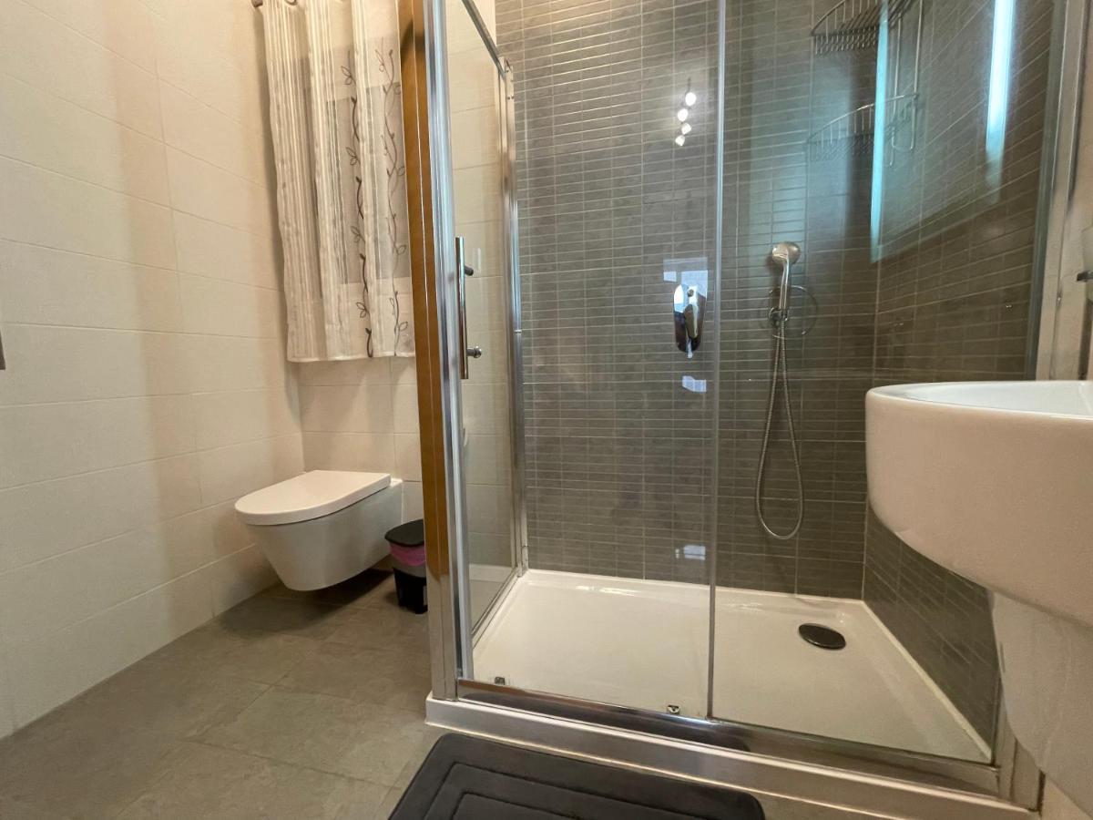 Verdi Apartment - Spacious Modern Apartment, Close To Valletta Santa Vennera Bagian luar foto
