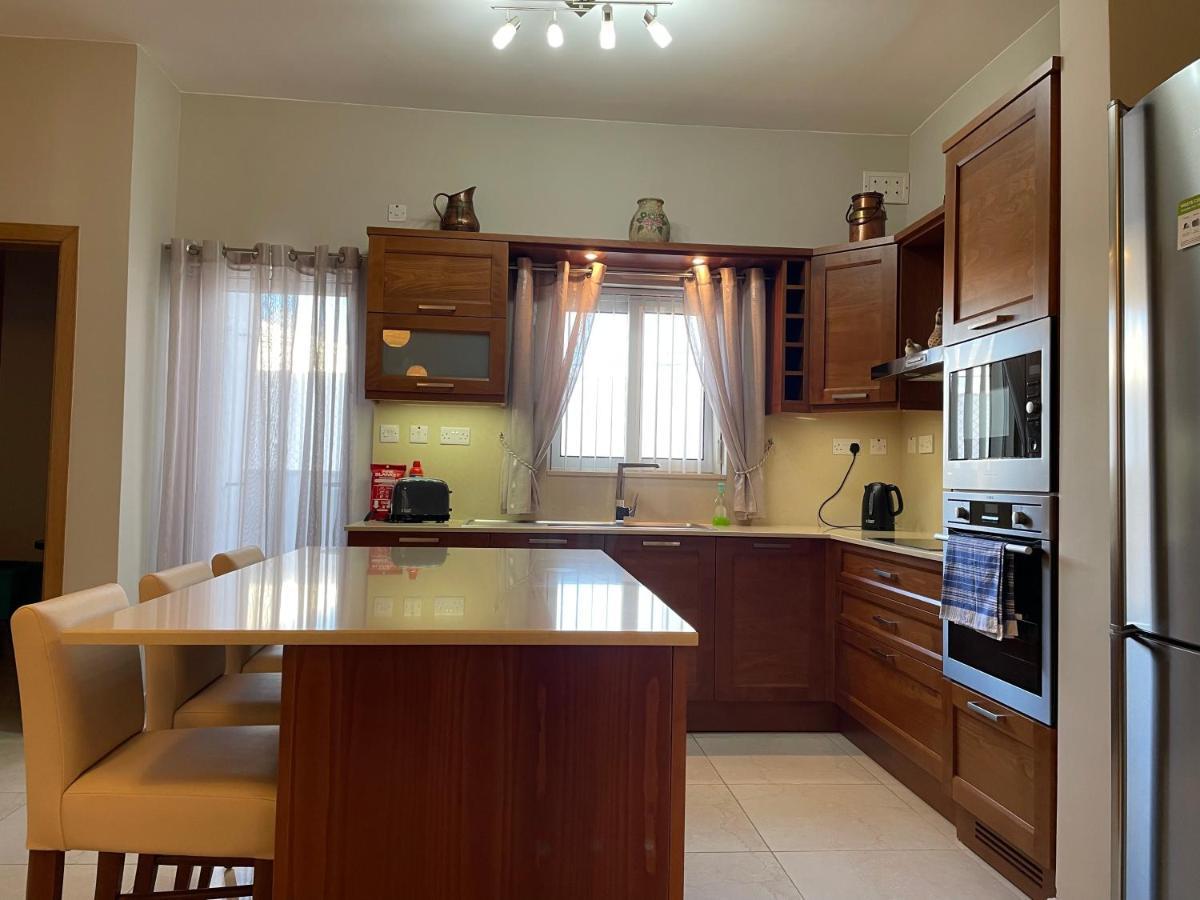 Verdi Apartment - Spacious Modern Apartment, Close To Valletta Santa Vennera Bagian luar foto